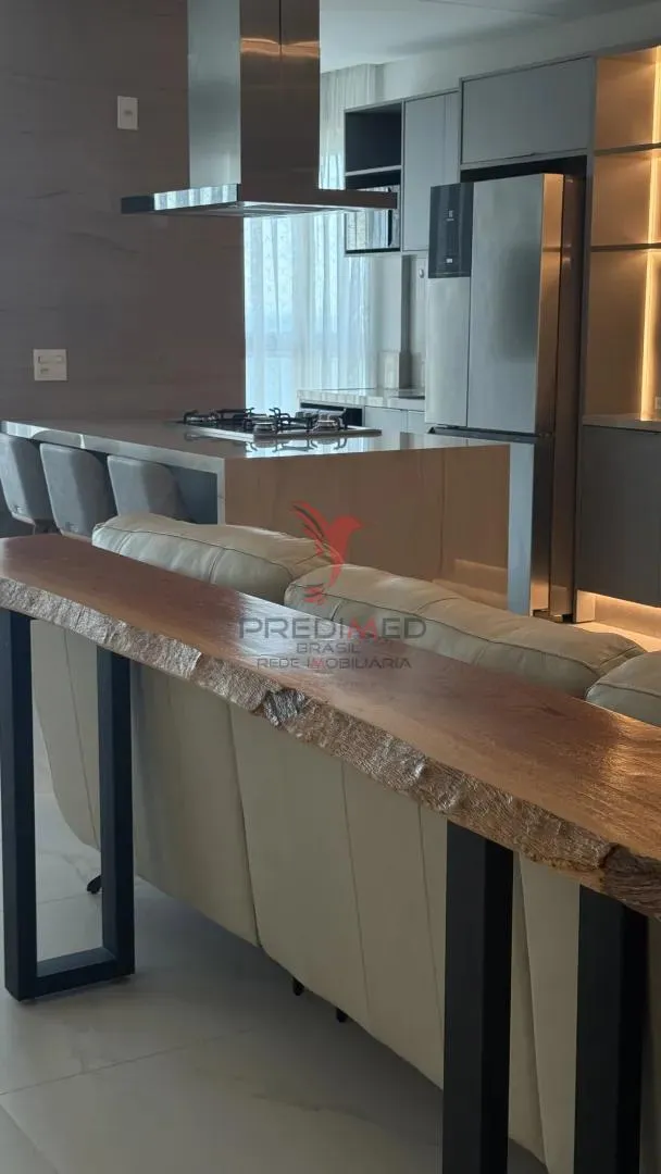 Imagem Apartamento de Luxo com 3 Suítes e Ambientes Planejados. Em Itapema. Meia Praia