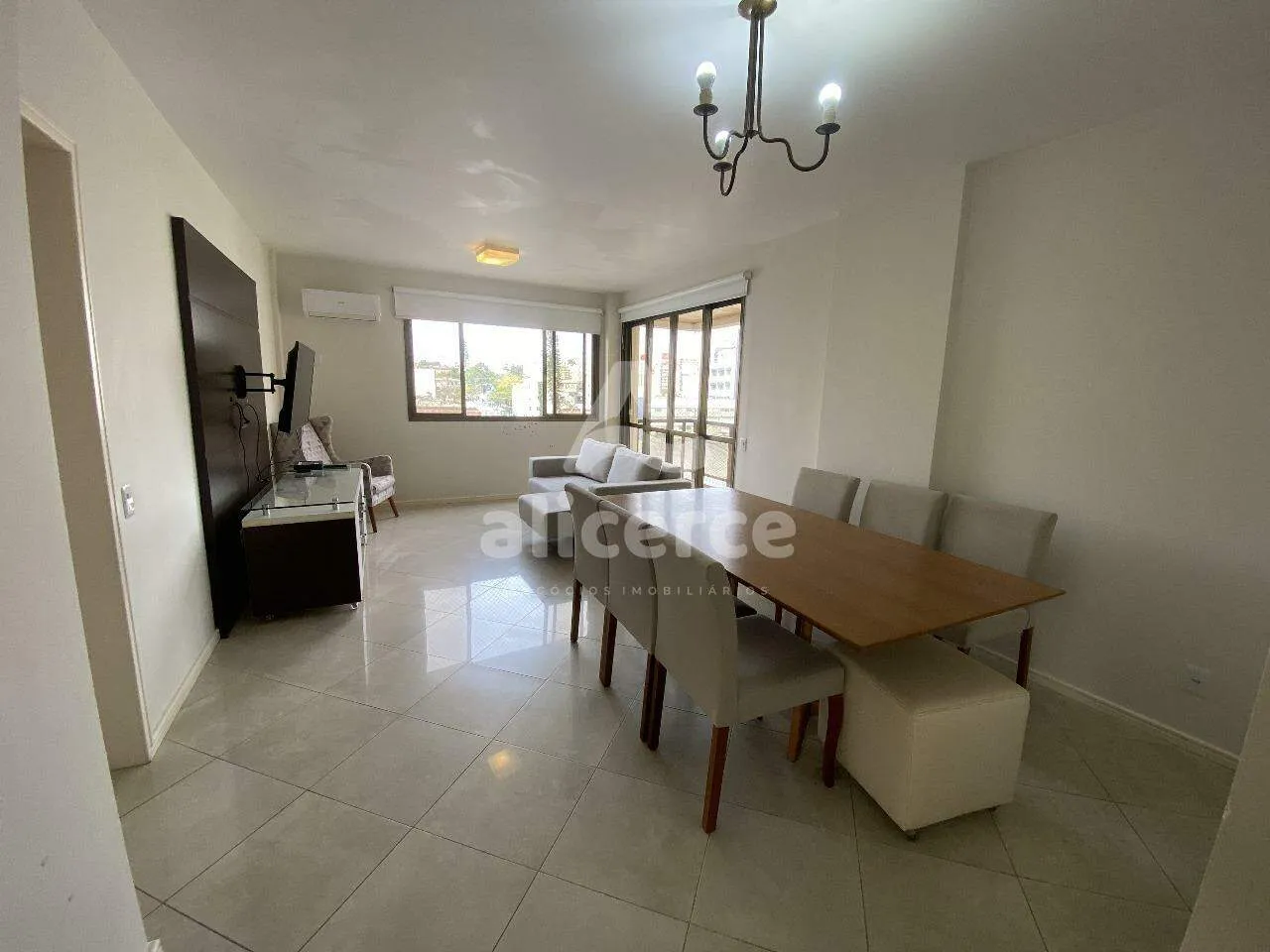 Imagem Apartamento à venda com 3 quartos 1 suíte, 107,71m² em Centro Florianópolis