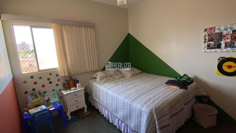 Imagem Apartamento com 3 dormitórios e suíte no Condomínio Edifício Fabiana, em Uberaba - Imperdível!