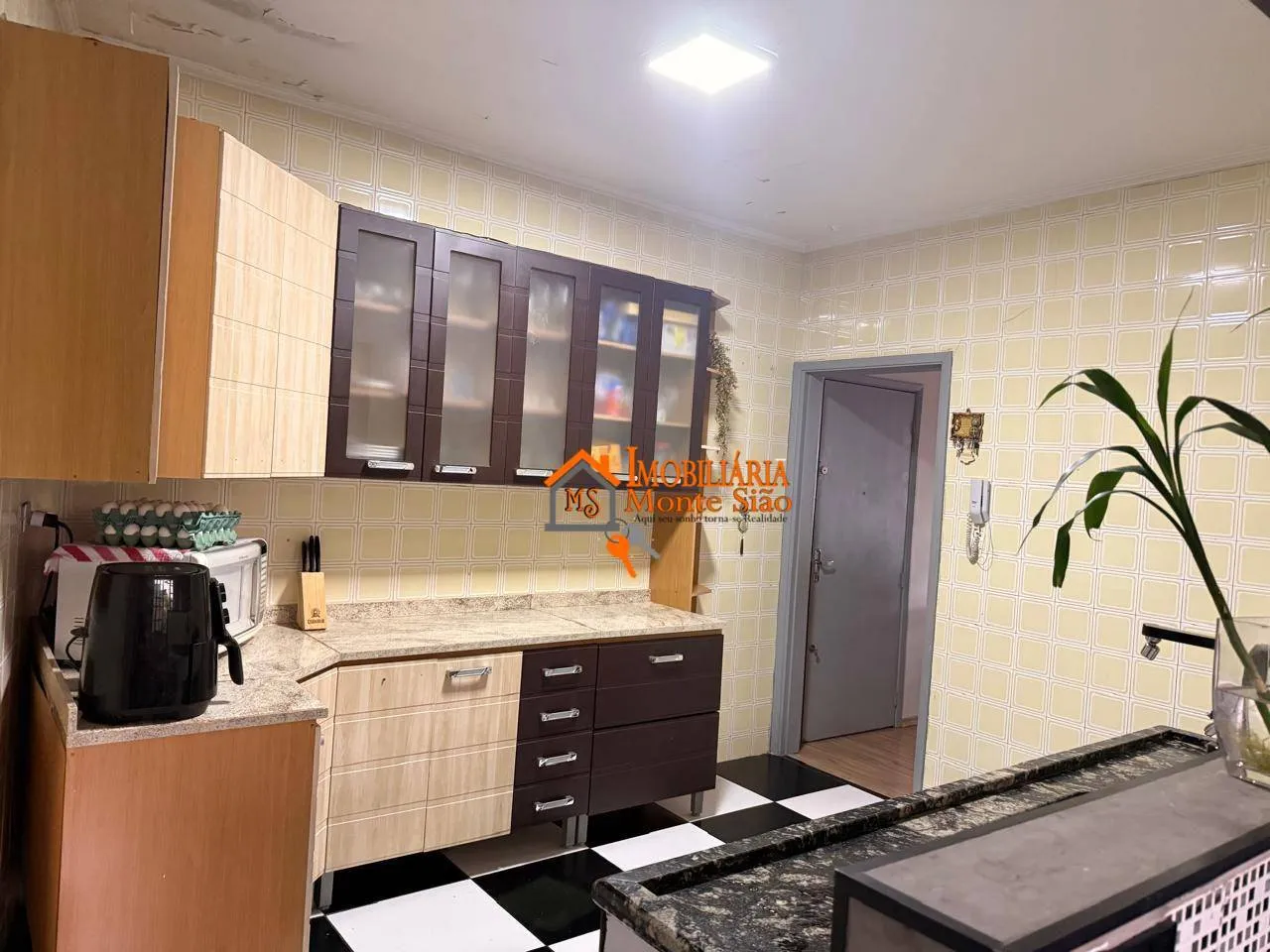 Foto do imóvel Apartamento com 2 dormitórios à venda, 74 m² por R$ 270.000,00 - Jardim Santa Mena - Guarulhos/SP