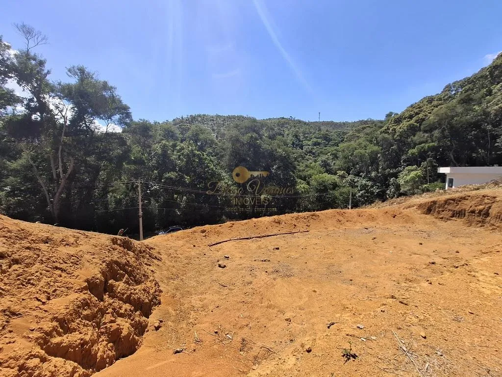 Imagem Terreno em Condomínio para Venda em Teresópolis / RJ no bairro Prata