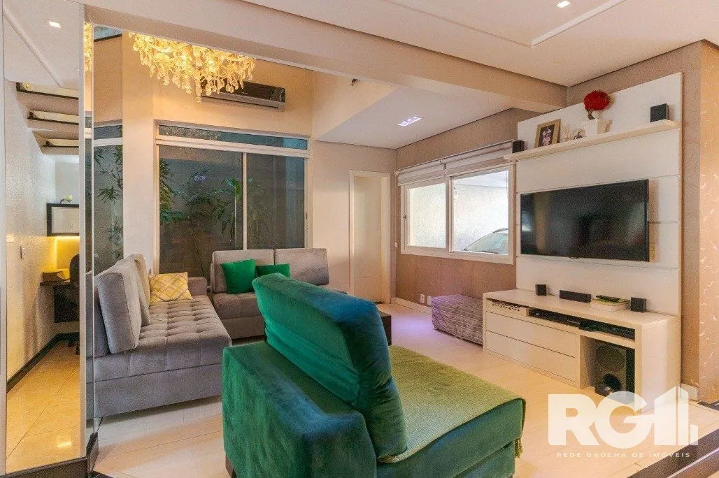 Imagem Casa em Condomínio com 3 Suítes, Espaço Gourmet e 5 Vagas de Garagem