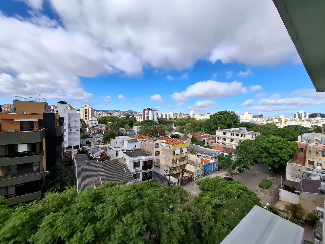 Imagem Apartamento à venda 2 quartos com vaga reformado na Cidade Baixa Porto Alegre