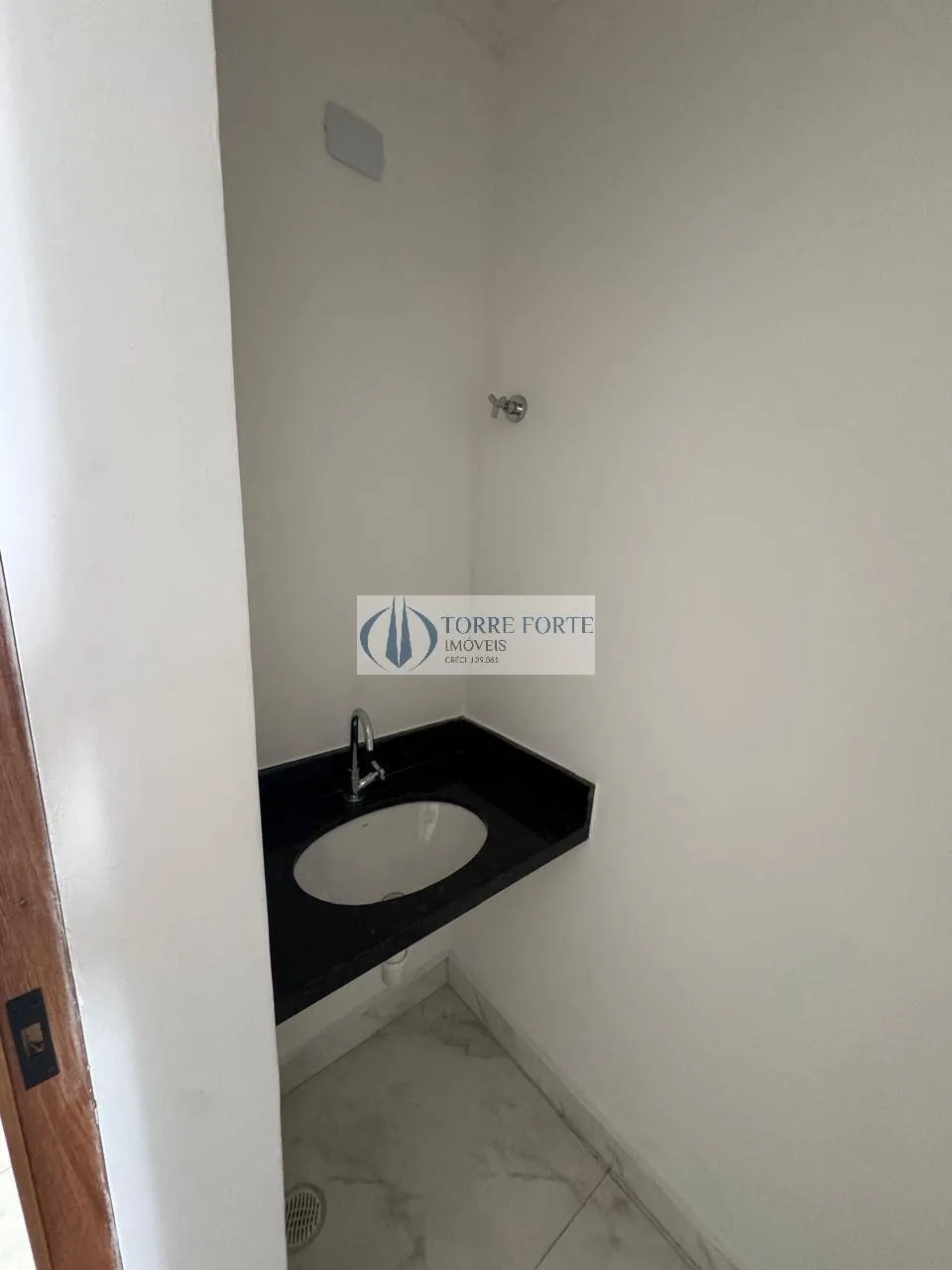 Imagem Lindo sobrado com 2 suites 2 vagas de garagem na Vila Antonieta .