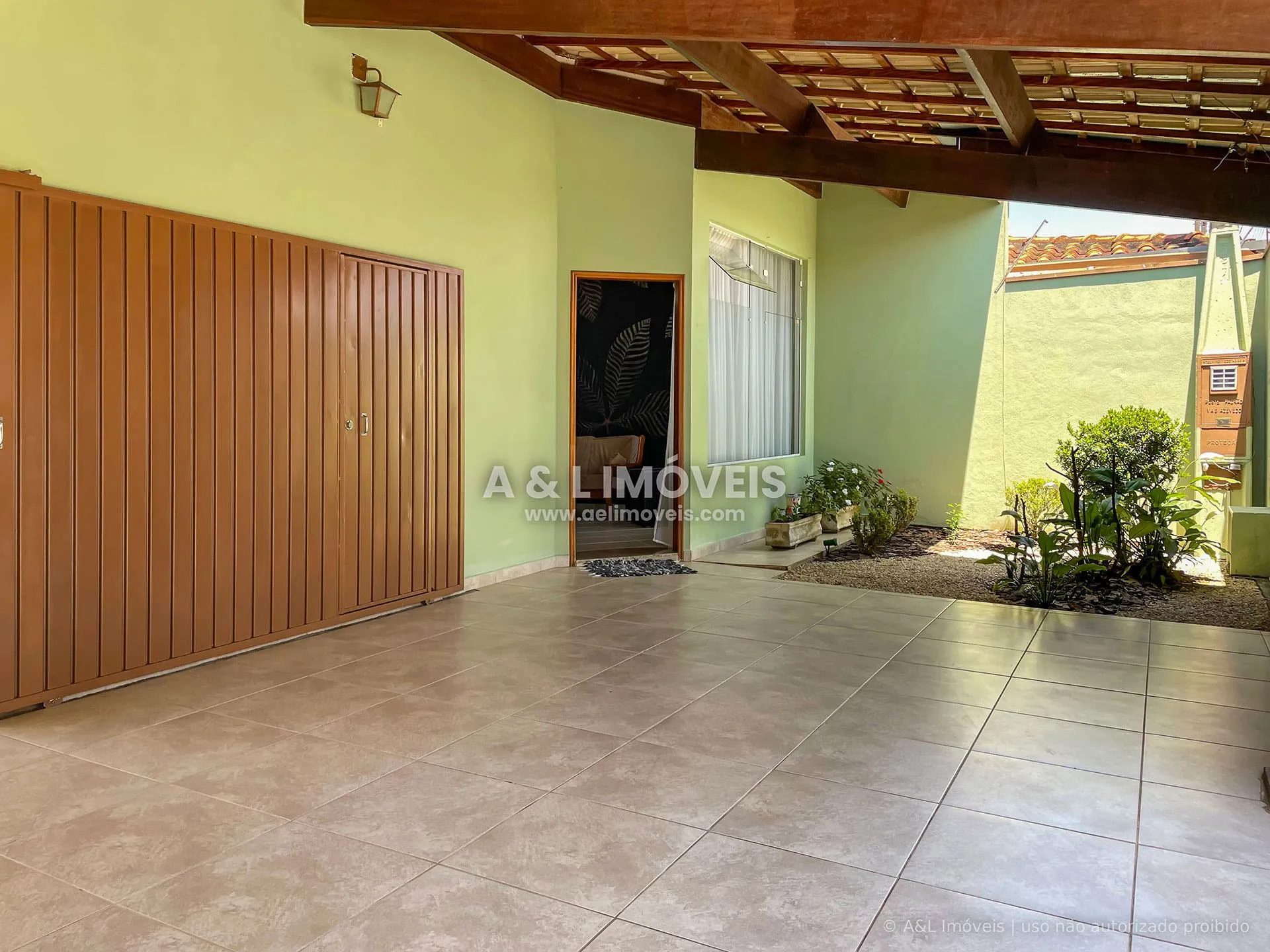 Imagem Casa com 2 dormitórios e 5 vagas no Benvirá, em Tremembé