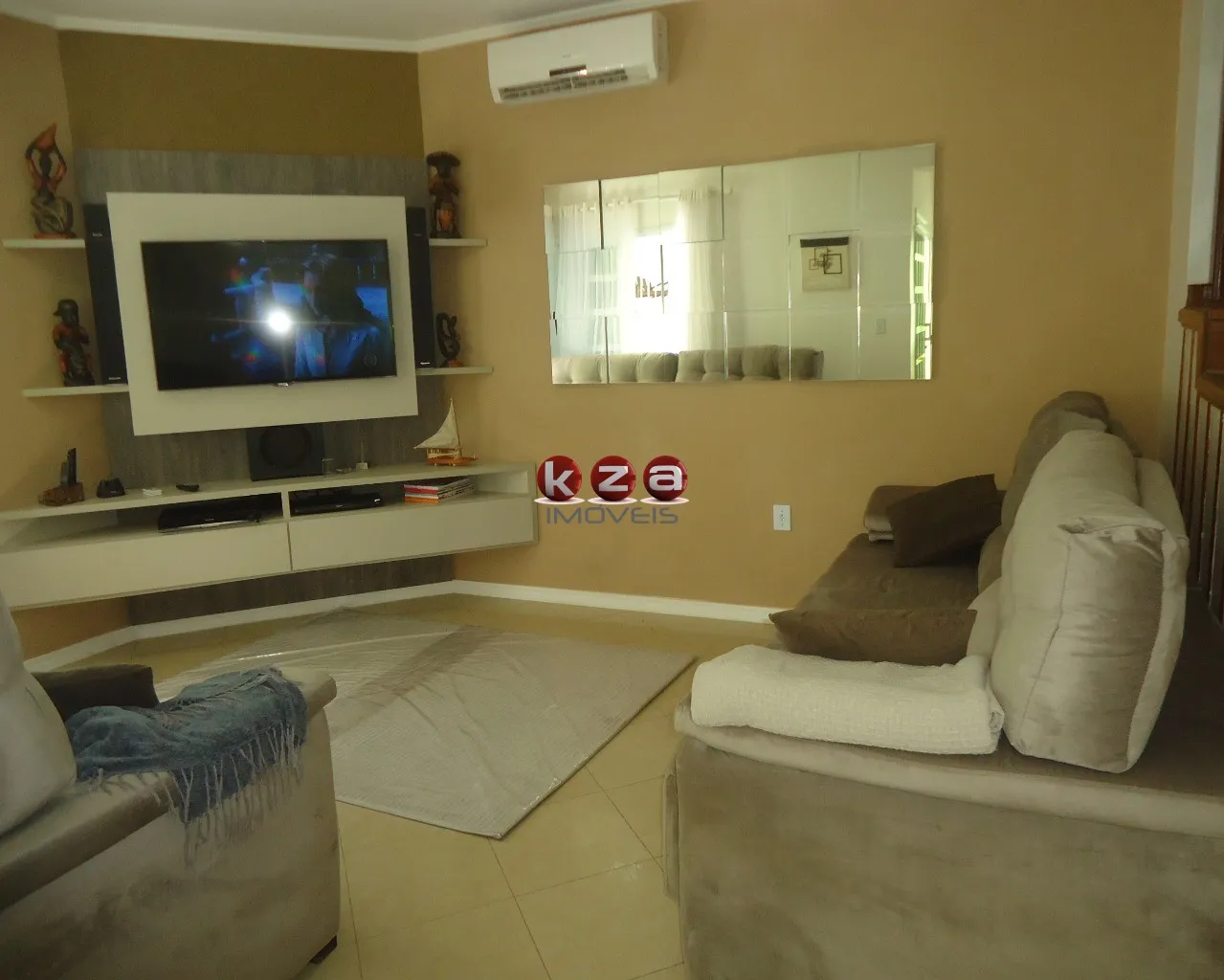 Imagem Imperdível: Casa à venda em Valinhos-SP, Jardim São Francisco - 4 quartos, 2 suítes, 3 salas, 5 banheiros, 4 vagas, 305m².