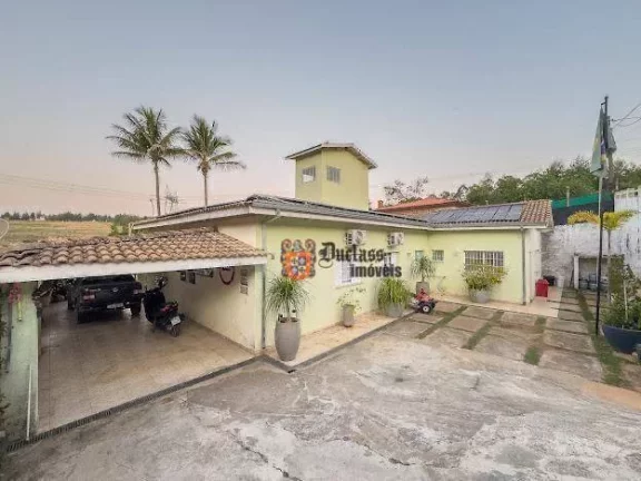 Imagem Chácara com 5 dormitórios à venda, 2000 m² por R$ 1.100.000,00 - Nova Suiça II - Valinhos/SP