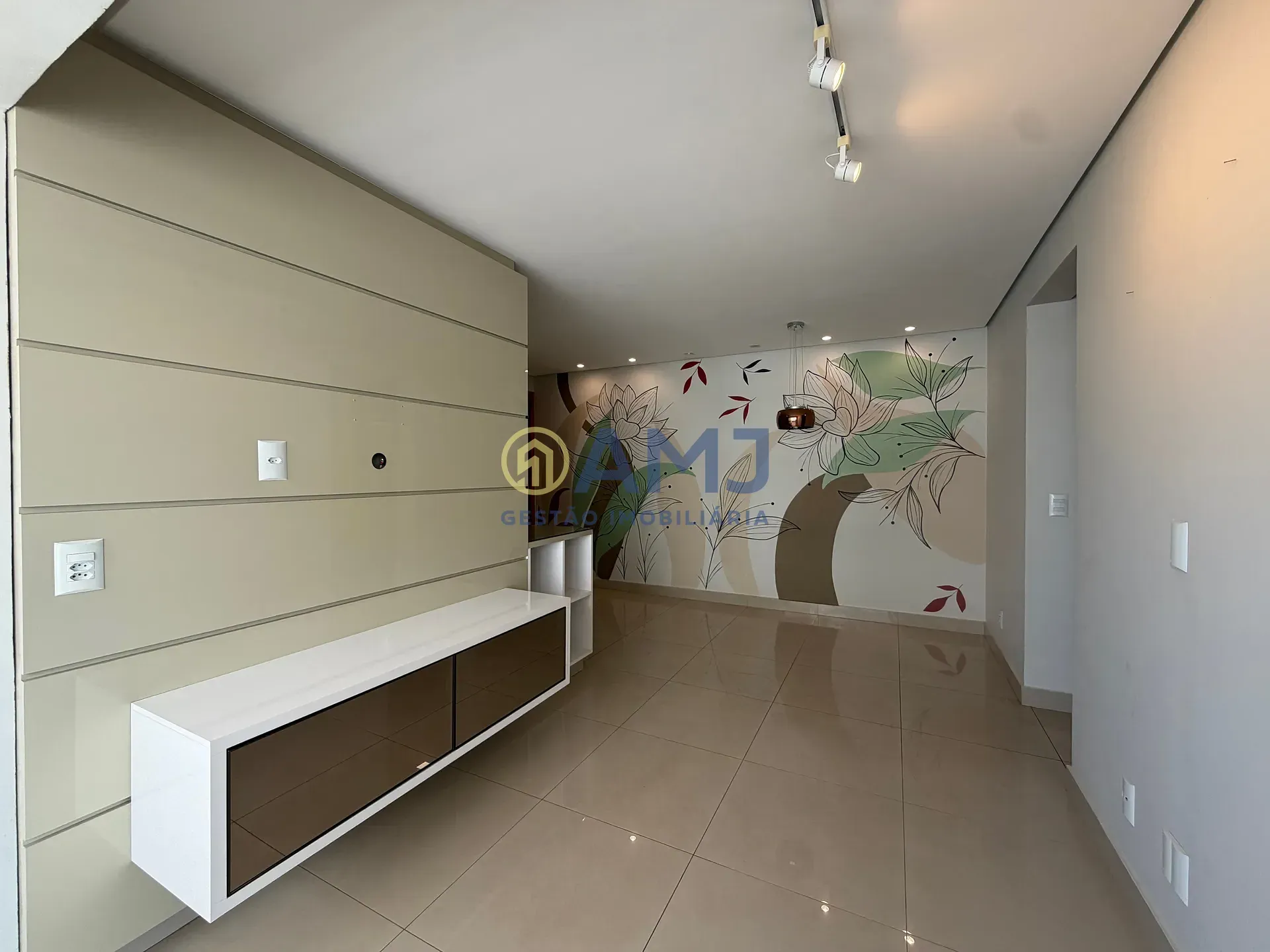 Foto do imóvel APARTAMENTO À VENDA | OPORTUNIDADE - PRAÇA SUDOESTE | VILA LUCY em Endereço não informado
