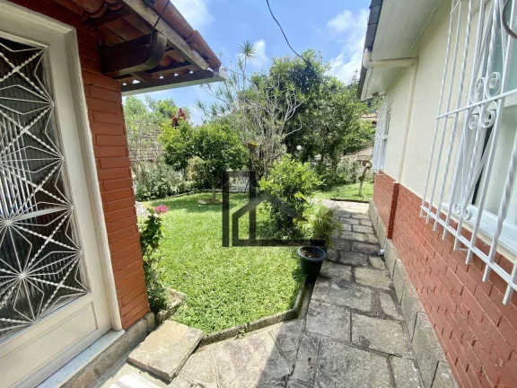Imagem Casa linear com 4 quartos, quintal, horta e área gourmet - à venda, 183 m² - Araras - Teresópolis/RJ
