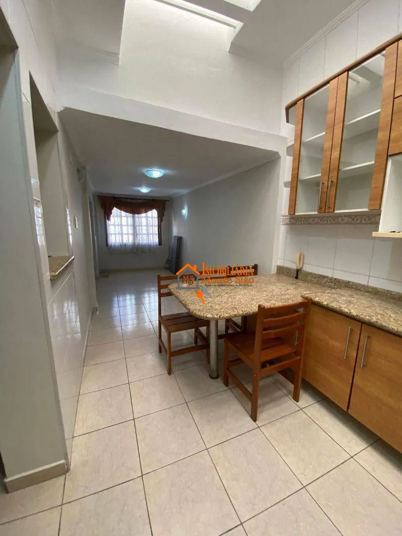 Imagem Casa Assobradada à Venda no Centro de Guarulhos - 3 Dorms e Suíte!