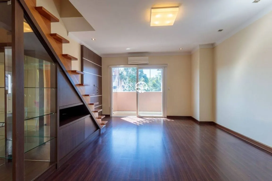 Imagem Vende-se Apartamento, no Centro de Canela-RS, com 3 quartos.
