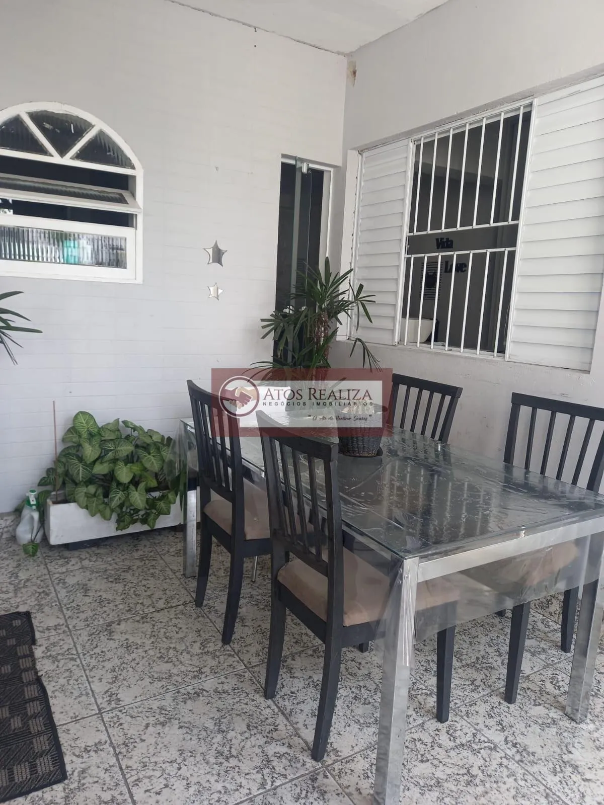 Imagem Sobrado à Venda no Parque Alto do Rio Bonito, SP - 4 Dorms, 680mil