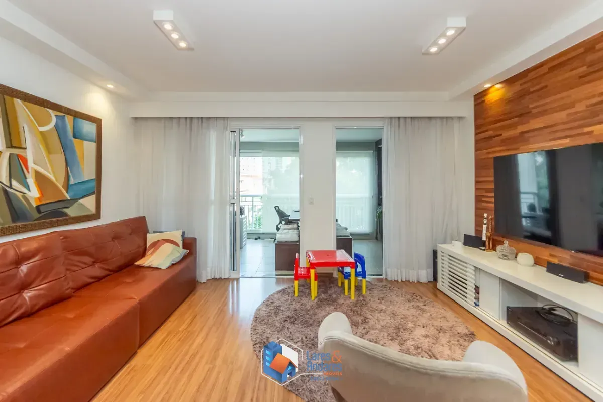 Imagem APTO À VENDA, COM 82 M², 2 DORMS. (1 SUÍTE) COM ARMÁRIOS EMB. E AR COND. , VARANDA GOURMET, PISCINA E 2 VGS. NA VILA GUMERCINDO - SP.