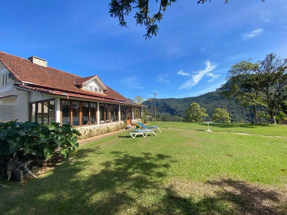 Imagem Casa em Condomínio para Venda em Teresópolis / RJ no bairro Fazenda Alpina