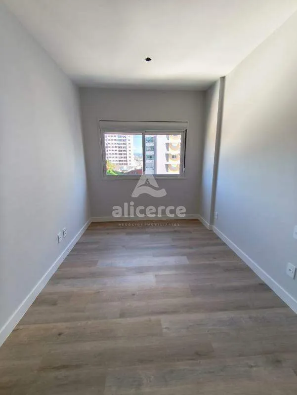 Imagem Apartamento à venda com 2 quartos 1 suíte, 66,23m² em Barreiros São José