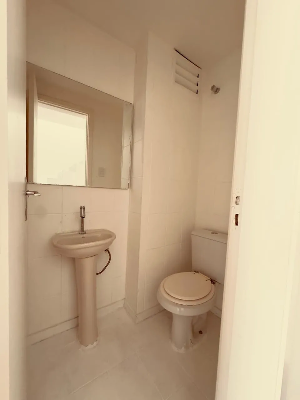 Imagem EXCELENTE SALA COMERCIAL REFORMADA COM TERRAÇO - MONT SERRRAT | PORTO ALEGRE