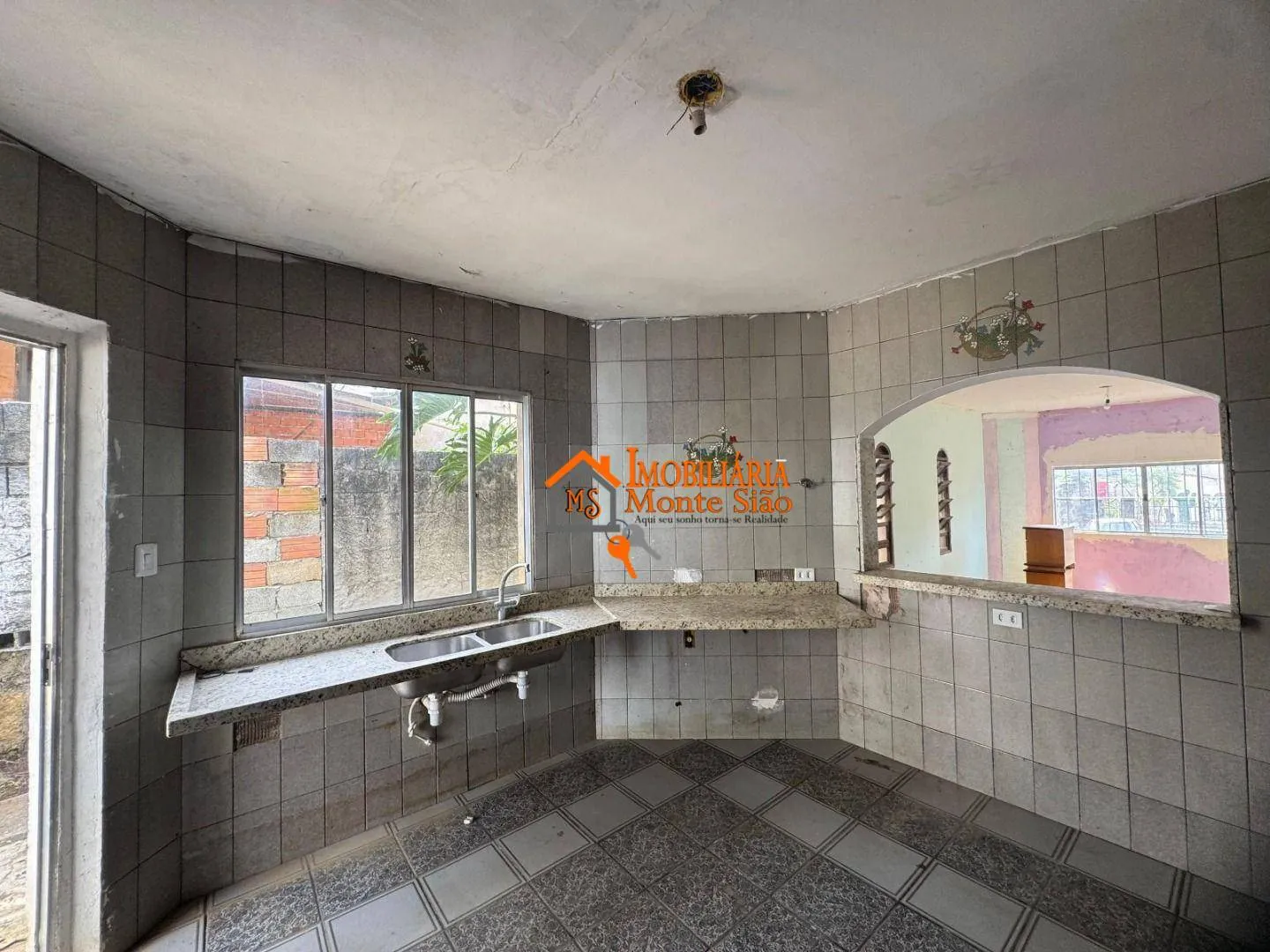 Imagem Casa com 2 dormitórios, 400 m² - venda por R$ 1.000.000,00 ou aluguel por R$ 2.142,00/mês - Cidade Soberana - Guarulhos/SP