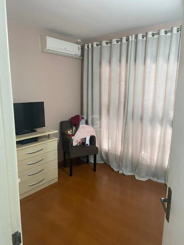 Imagem Casa para Venda - 110m², 2 dormitórios, 1 vaga - Hípica