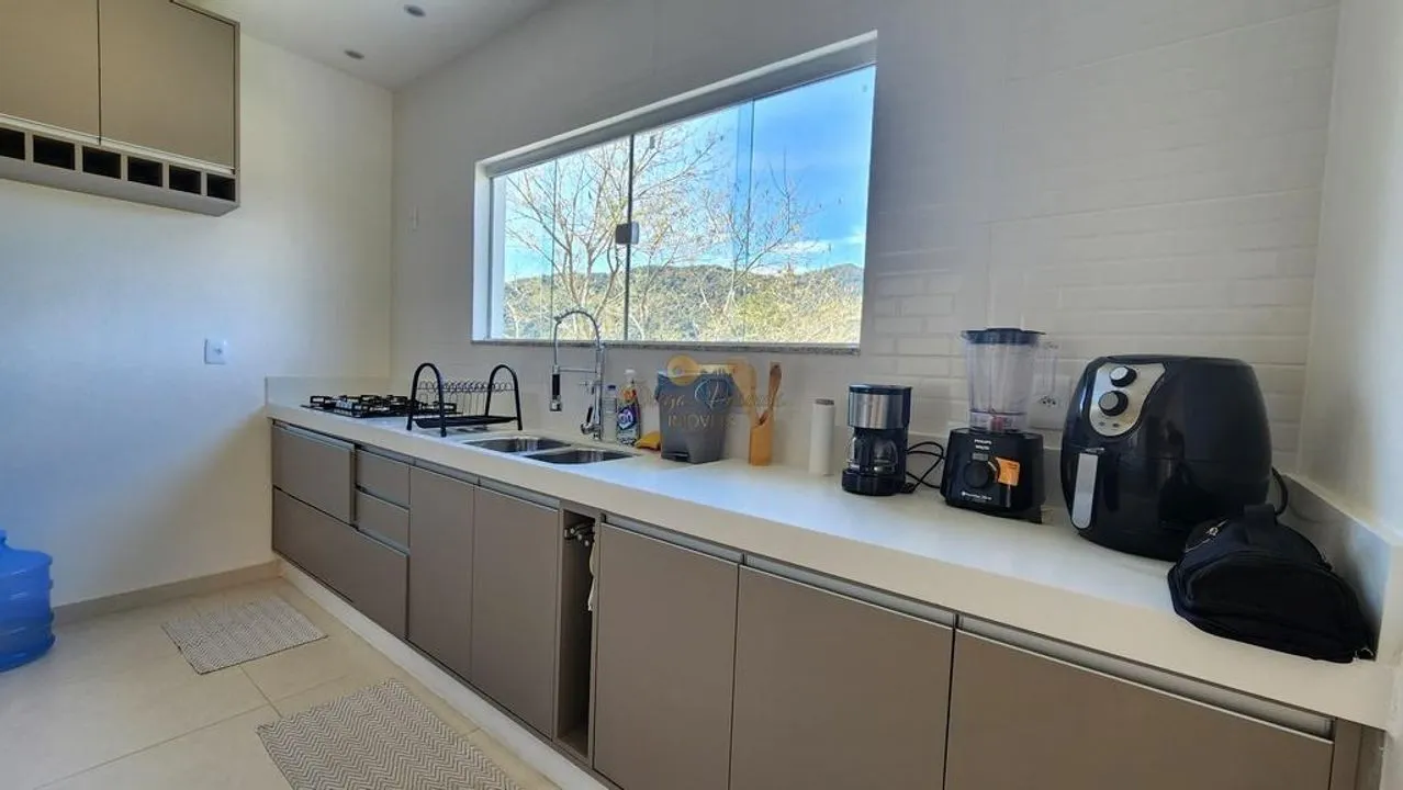 Imagem Casa em Condomínio para Venda em Teresópolis / RJ no bairro Albuquerque
