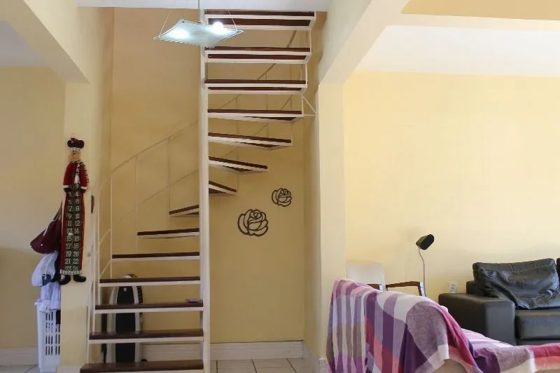 Imagem Casa para Venda - 255.68m², 4 dormitórios, sendo 1 suites, 2 vagas - Tristeza