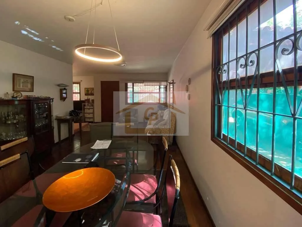 Imagem Chác Vale do Rio Cotia - TÉRREA, 3 suítes, lote plano, piscina e gourmet!