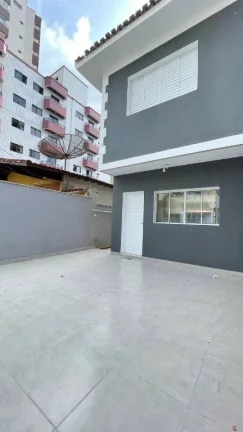 Imagem Sobrado com 2 dormitórios à venda, 79 m² por R$ 655.000,00 - Tupi - Praia Grande/SP