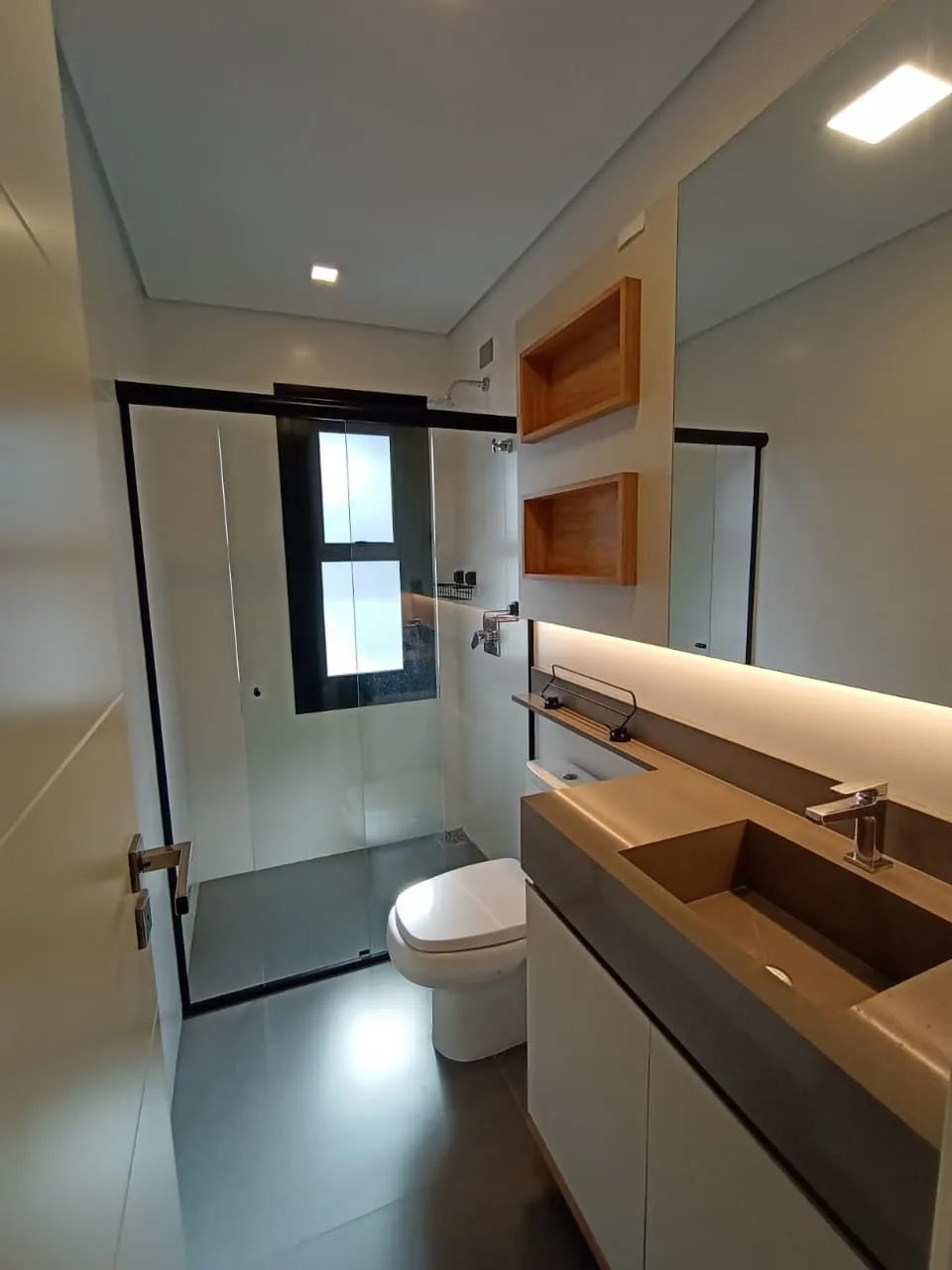 Imagem Apartamento à venda em Torres, Predial, com 2 quartos, 84m2
