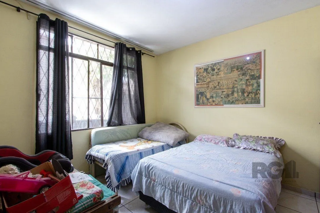 Imagem Casa térrea, 3 quartos, 2 banheiros, com pátio no Bairro Cavalhada