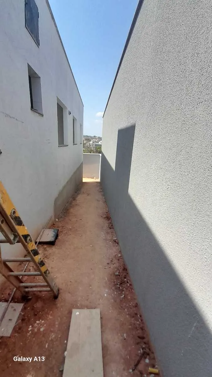 Imagem Casa à venda, 3 quartos, 1 suíte, 2 vagas, Novo Centro - Santa Luzia/MG