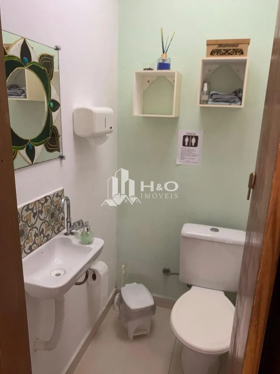Imagem Sobrado à venda no bairro Jacuí com 100m², 3 dormitórios, quintal e 4 vagas de garagem