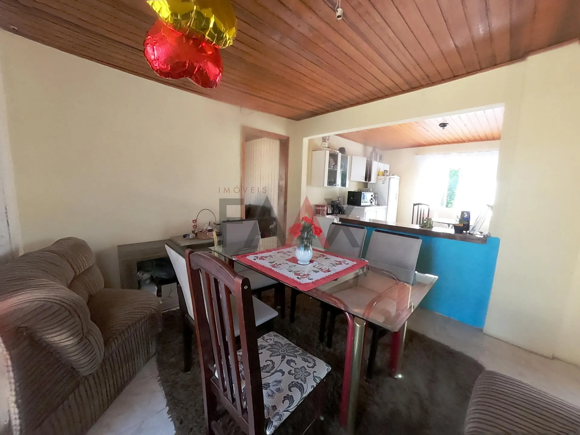 Imagem Casa a venda com terreno de 600m localizado no bairro dos Estados em Guarapuava