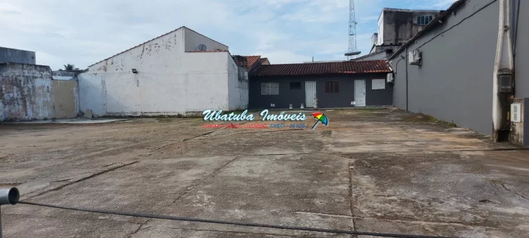 Imagem Otimo Terreno no centro.