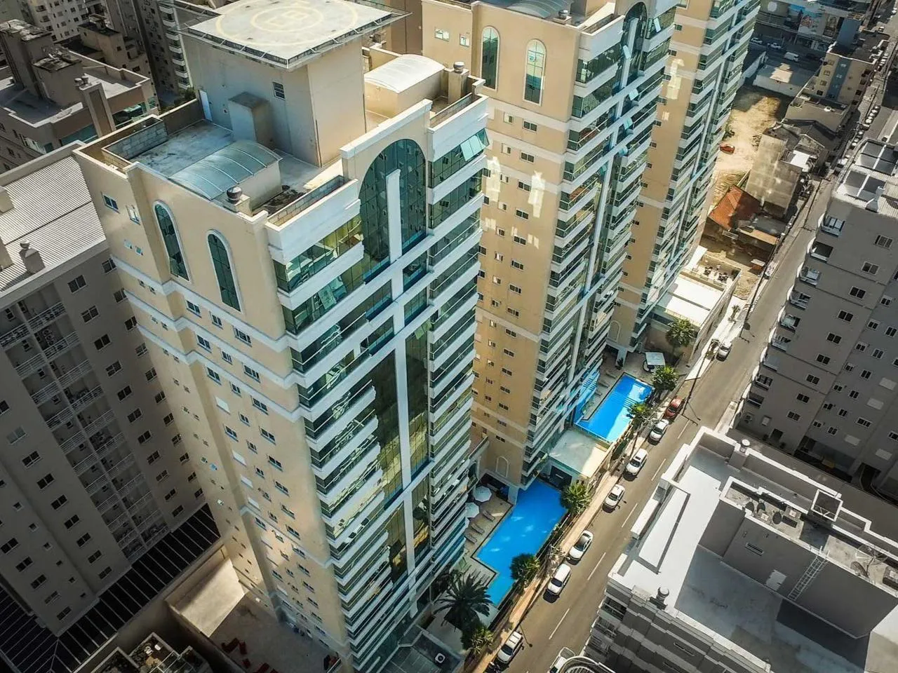 Imagem Apartamento à venda com 327m2 por R$ 4.990.000,00