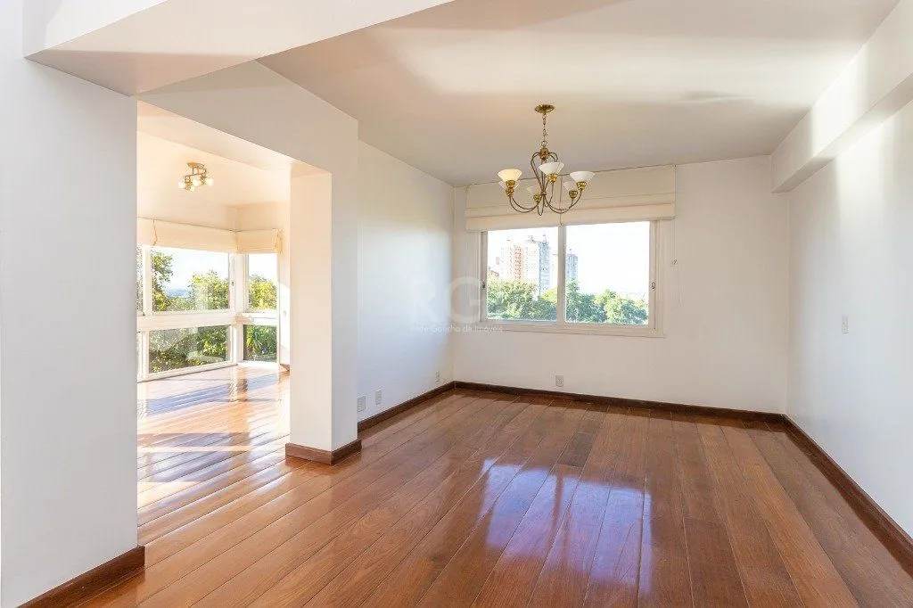 Imagem Apartamento no bairro Higienópolis com 190m² de 3 dormitórios e 2 vagas