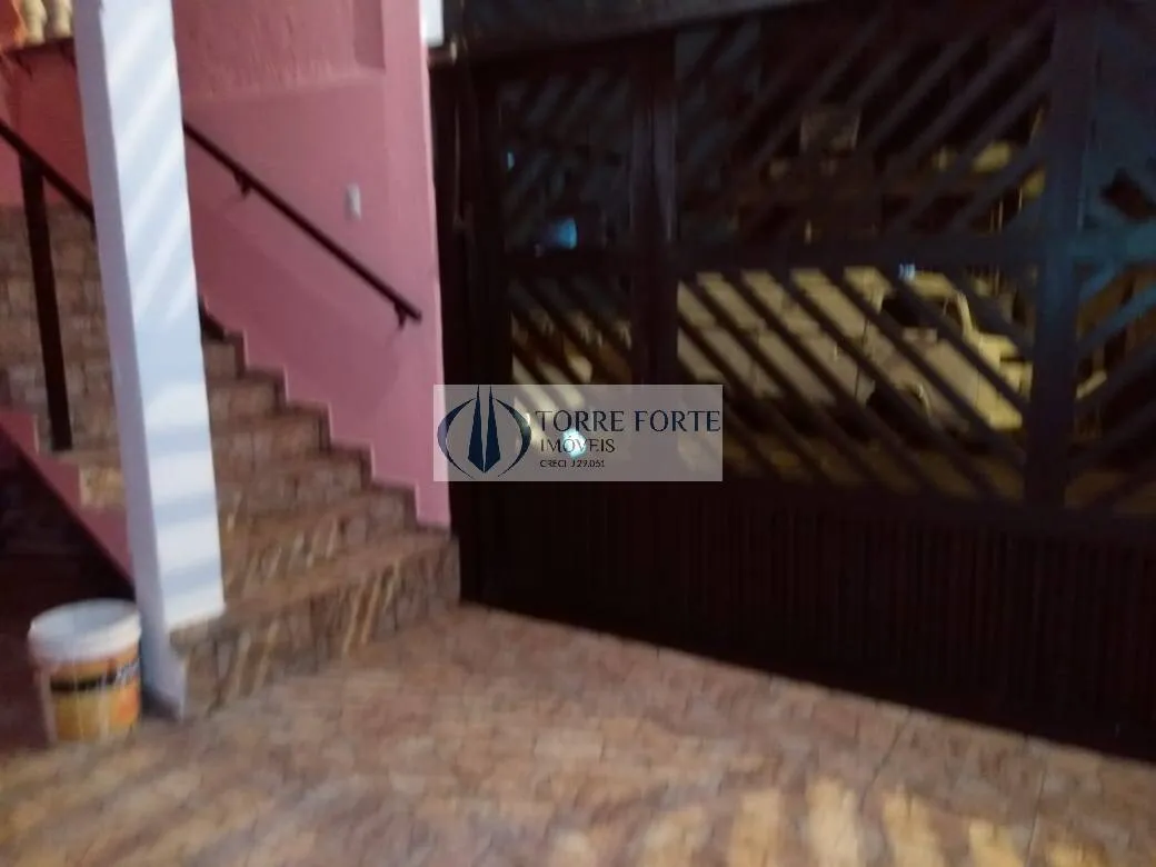 Imagem Casa Assobradada com 4 dormitórios, 1 suíte, 2 vagas de garagem, Demarchi
