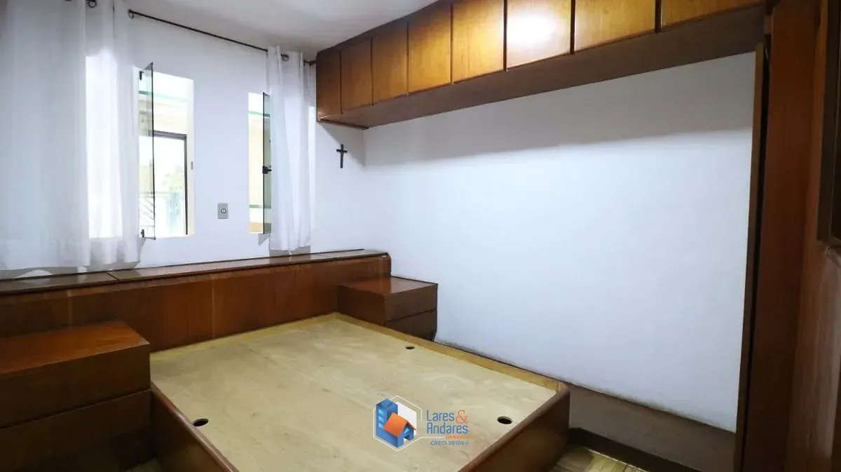 Imagem Casa para venda em Bortolândia com 4 quartos, sendo 1 suíte, 188m²