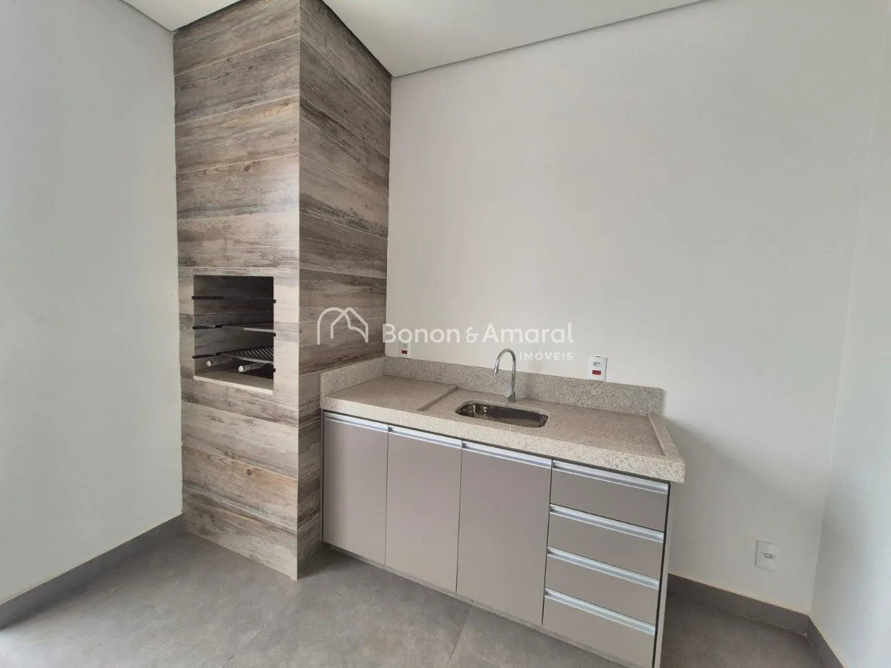 Imagem Linda casa térrea no condomínio Royal Garden em Paulínia- SP