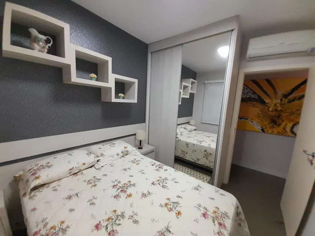 Imagem Apartamento 4 Dormitórios - Bairro Navegantes