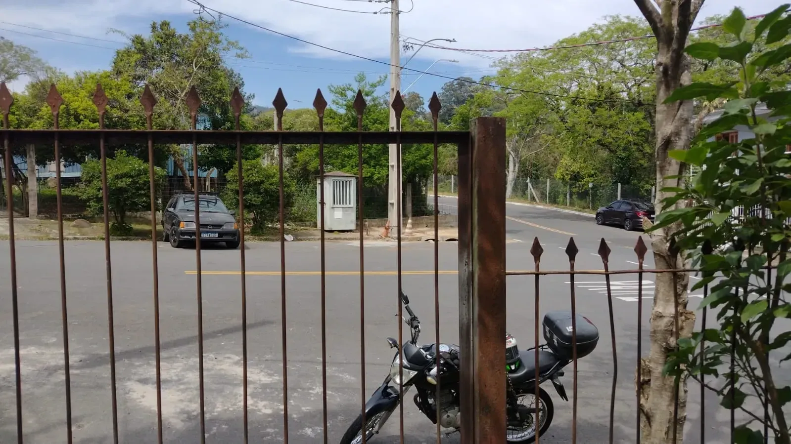 Imagem Casa com 3 Quartos à Venda, 200 m² em Jardim Sabará - Porto Alegre