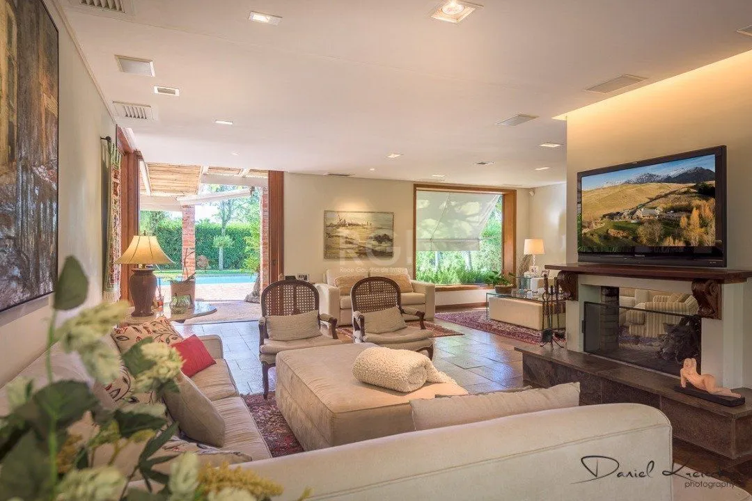 Imagem Casa para Venda - 418m², 5 dormitórios, sendo 1 suites, 6 vagas - Tristeza