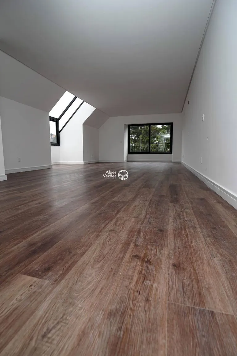 Imagem Vende-se apartamento em Gramado com 2 suites