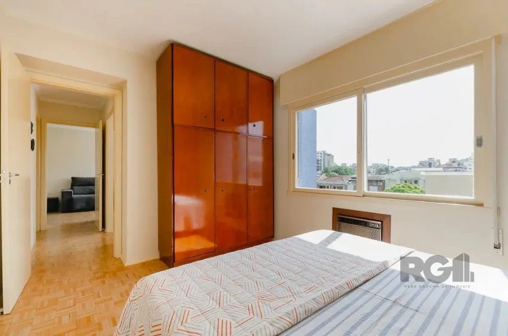 Imagem Apartamento de 2 dormitórios no bairro Menino Deus