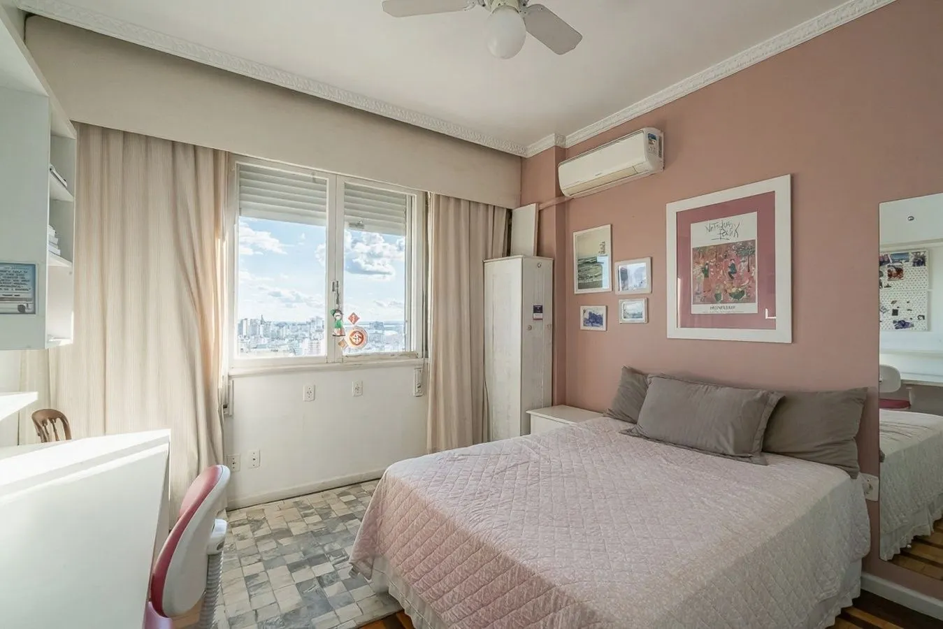 Imagem Vende-se apartamento com 3 quartos( 1 suíte), 160m² e 1 vaga - Independência