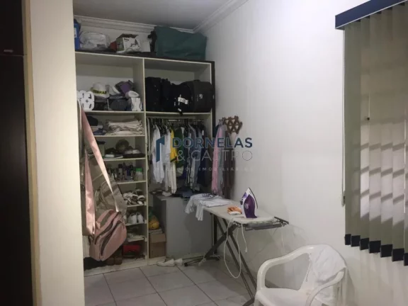 Imagem CASA NA LAJE 3 SUÍTES COND. FECHADO NO JOCKEY RUA 01 VICENTE PIRES TERRENO DE 875M²