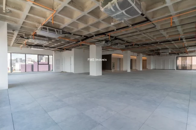 Imagem Conjunto comercial com 502,31m2 em Pinheiros.