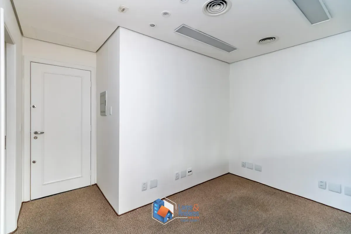 Imagem Conjunto comercial para venda em Jardim Paulista, 180m²