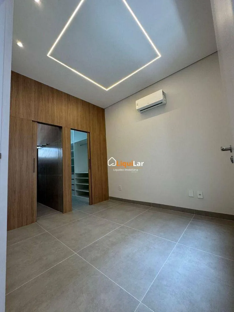 Imagem Casa Moderna com Spa Privativo
