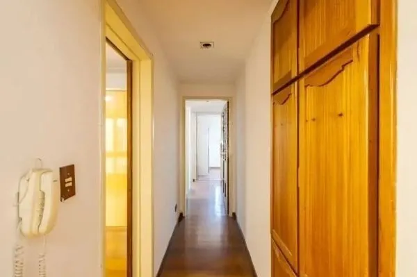 Imagem Apartamento na Cidade Baixa de 3 dormitórios e 1 vaga DESOCUPADO