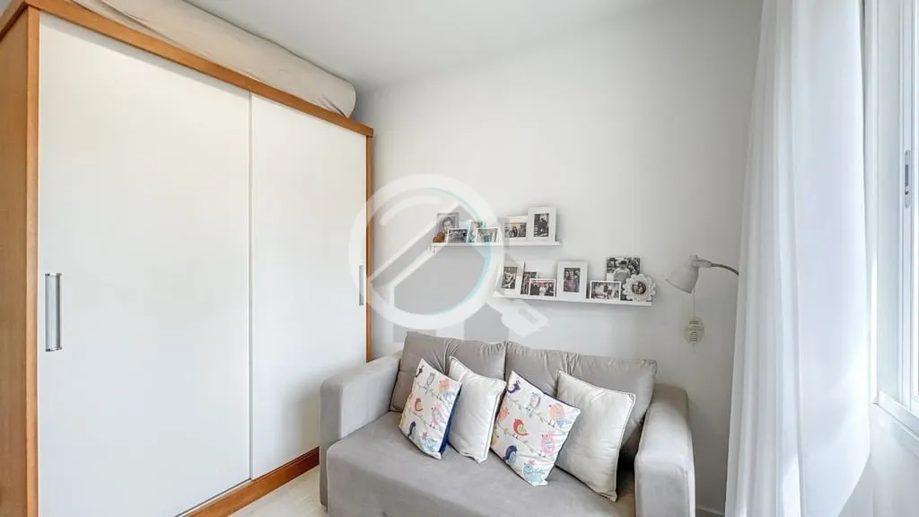 Imagem Apartamento de 3 Dormitórios com Suíte e 2 Vagas Cobertas no Bairro Petrópolis. Este apartamento ...