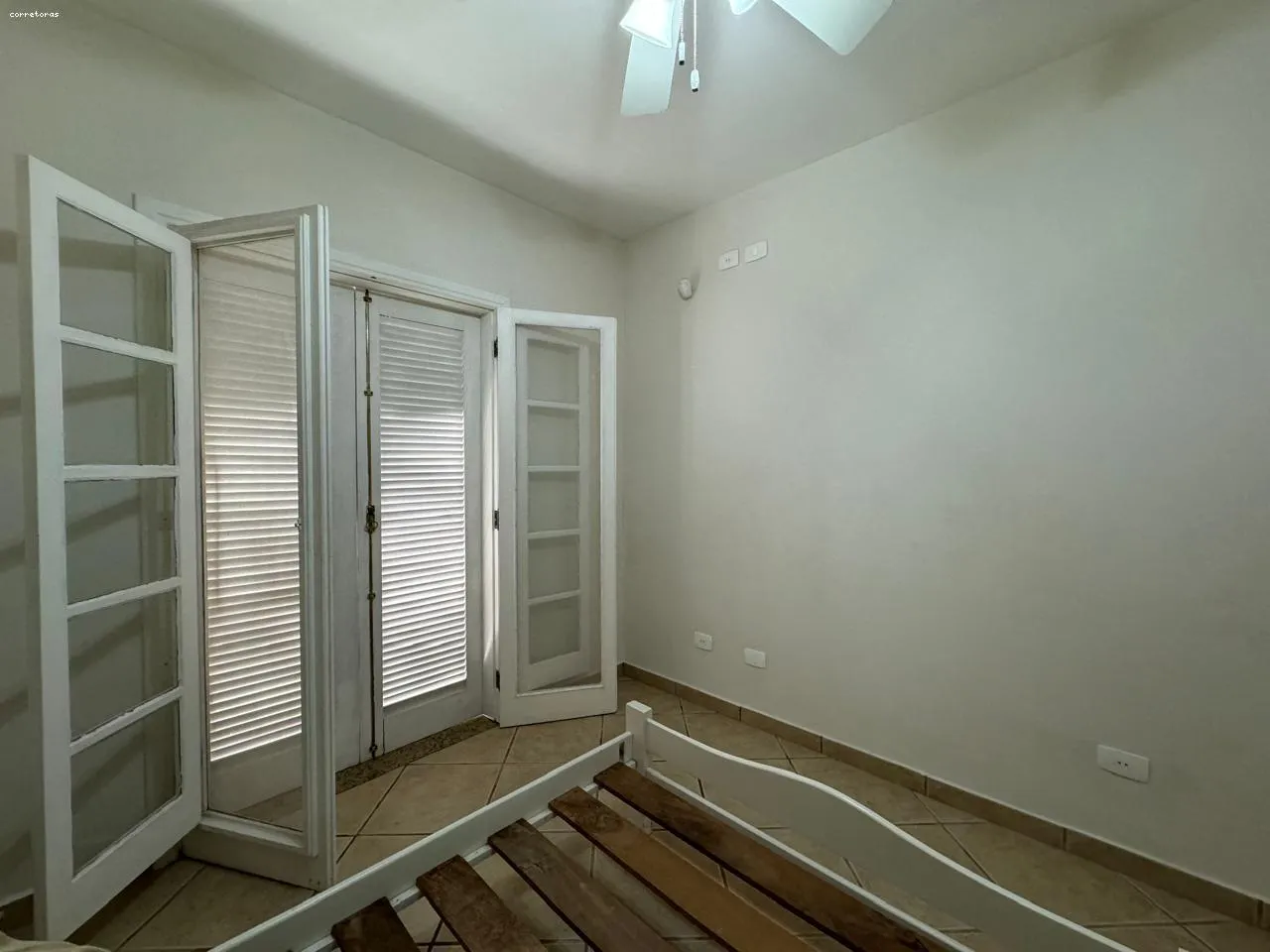 Imagem Casa em Condomínio para Venda em São Sebastião, Guaeca, 5 dormitórios, 3 suítes, 4 banheiros, 3 vagas